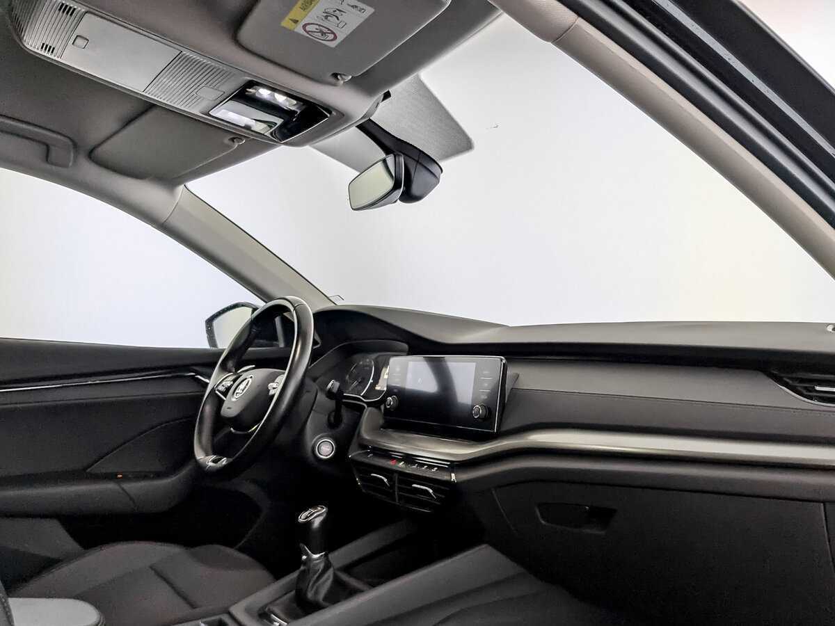 Б/У Шкода Октавия 2021 года. Фото: #8