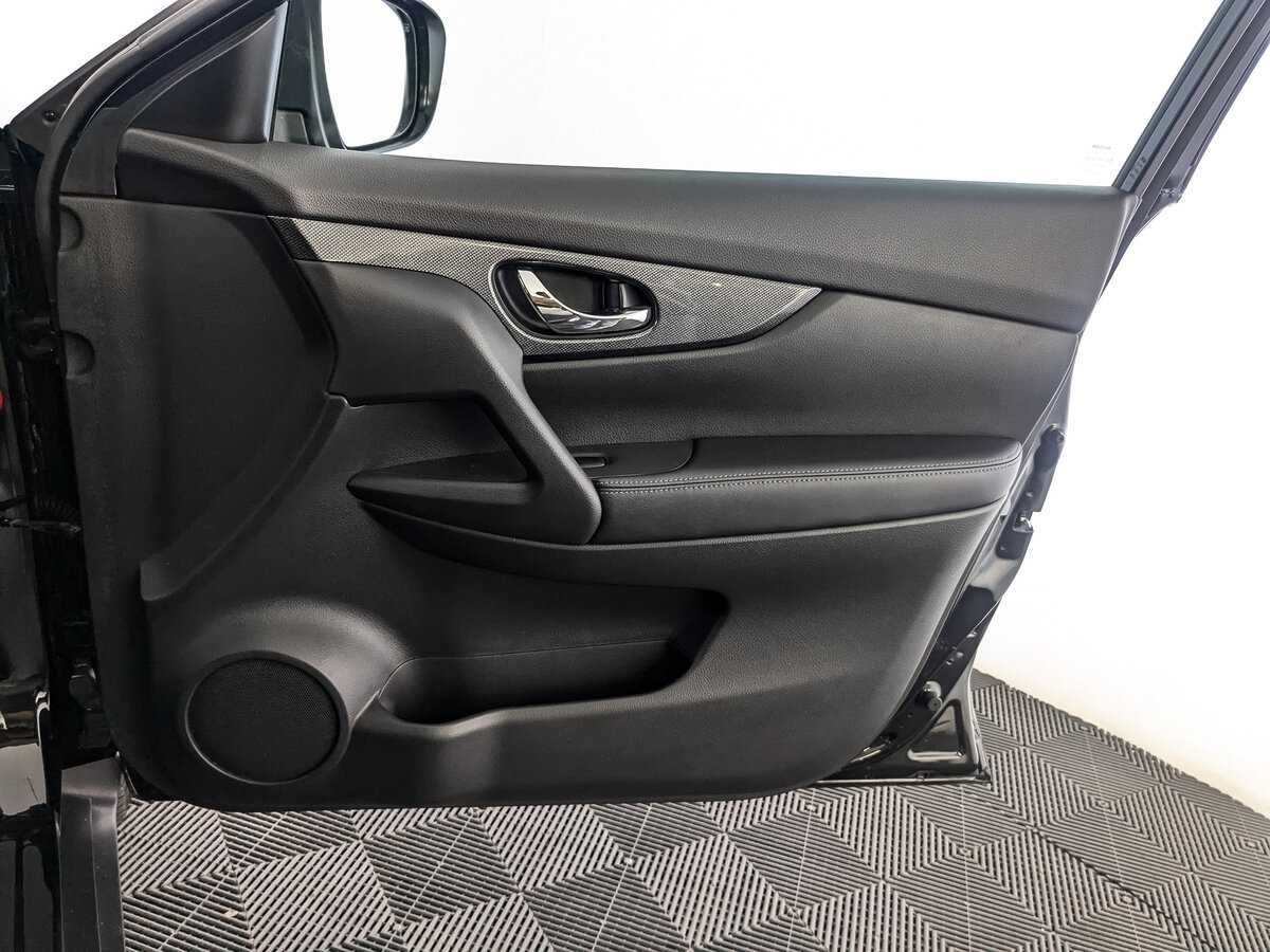 Б/У Ниссан Икс-Трейл 2015 года. Фото: #15