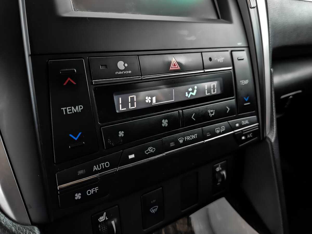 Б/У Тойота Камри 2016 года. Фото: #16