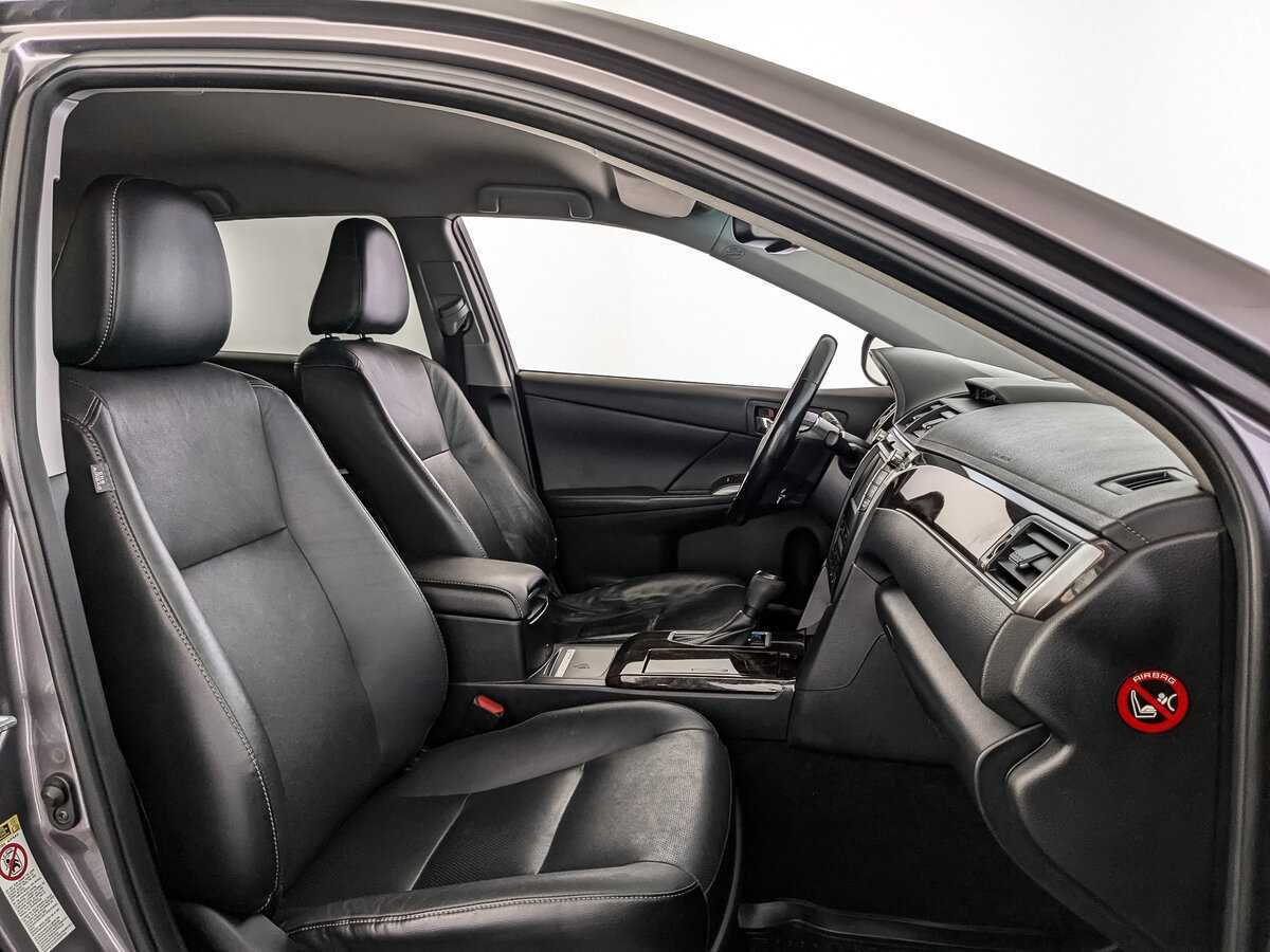 Б/У Тойота Камри 2016 года. Фото: #19