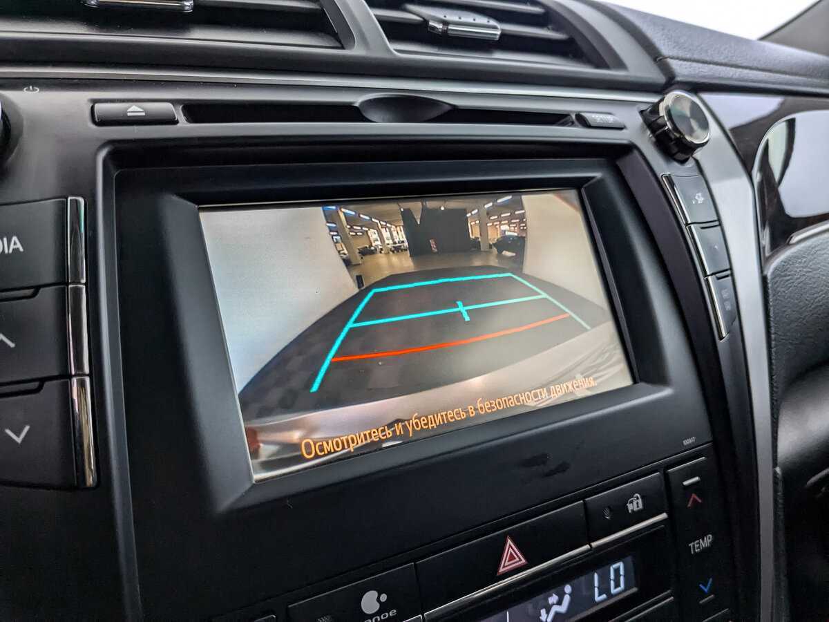 Б/У Тойота Камри 2016 года. Фото: #21