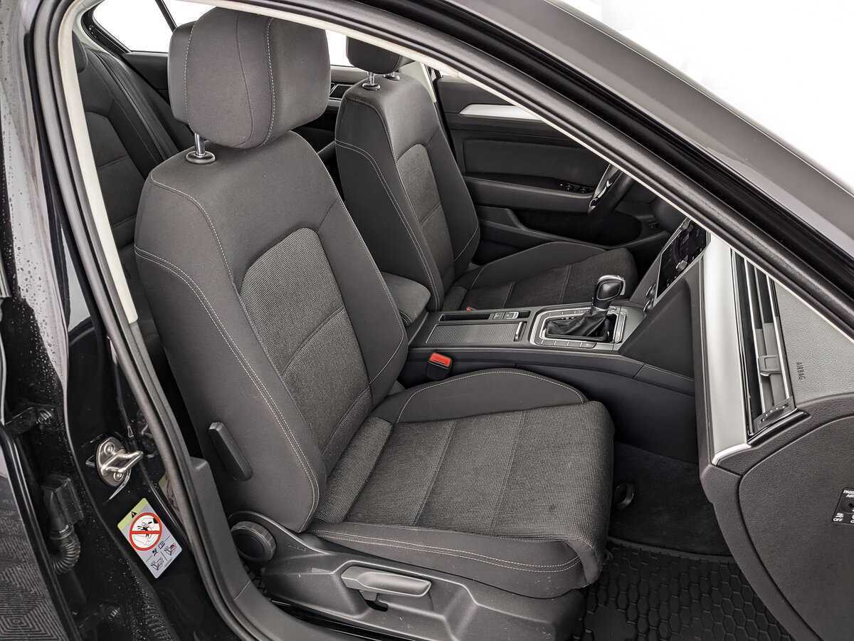 Б/У Фольксваген Пассат 2018 года. Фото: #19