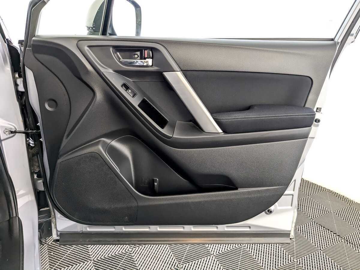 Б/У Субару Форестер 2015 года. Фото: #20