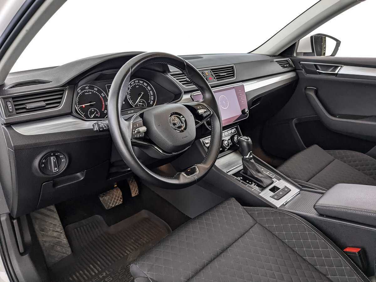 Skoda Superb 2021 года с пробегом. Фото: #10