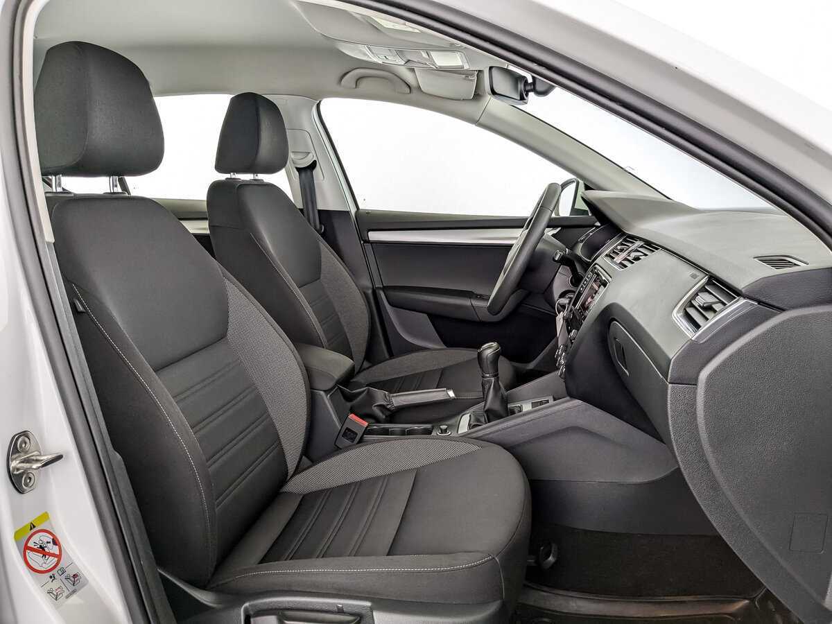 Б/У Шкода Октавия 2019 года. Фото: #18