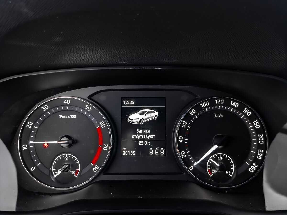 Б/У Шкода Октавия 2021 года. Фото: #11