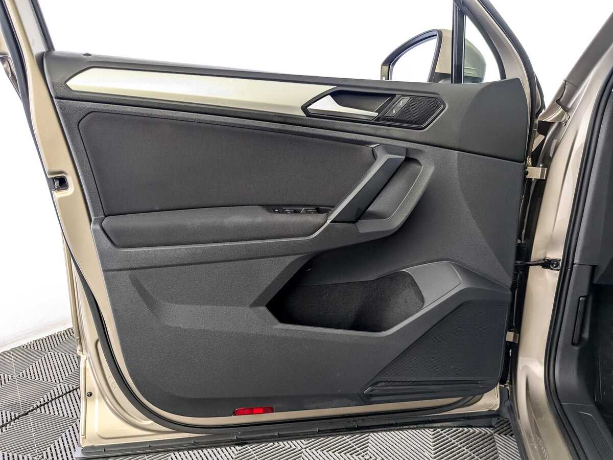Volkswagen Tiguan 2019 года с пробегом. Фото: #14