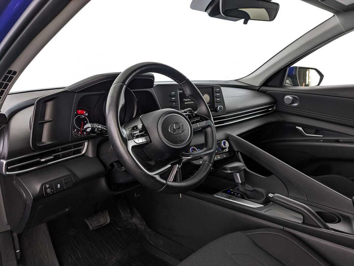 Hyundai Elantra 2021 года с пробегом. Фото: #10