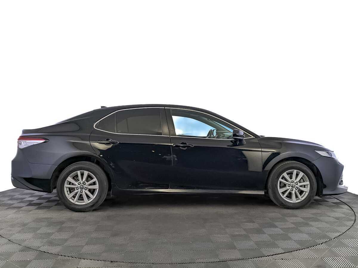 Б/У Тойота Камри 2019 года. Фото: #3