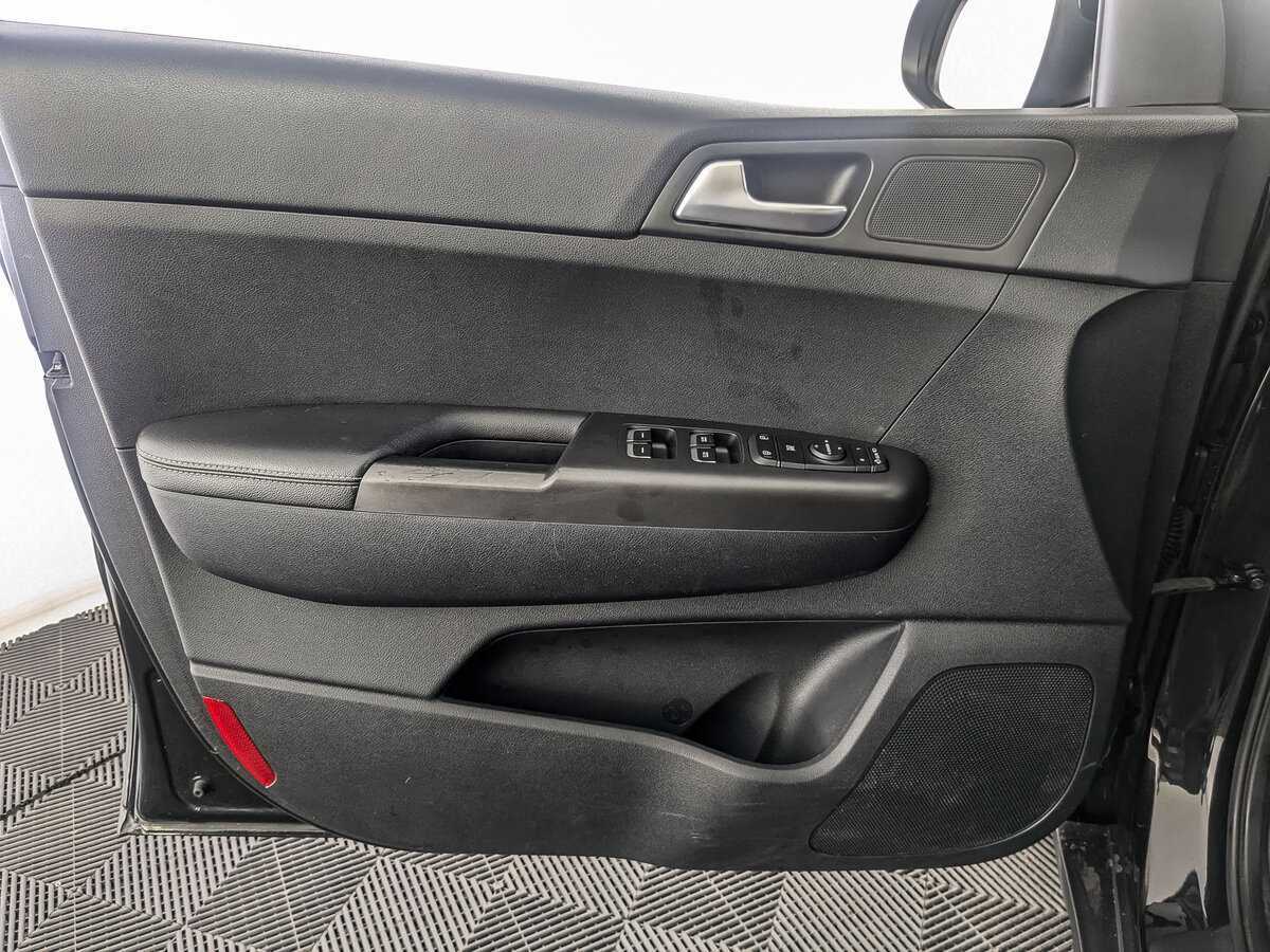 Б/У Киа Спортейдж 2021 года. Фото: #14