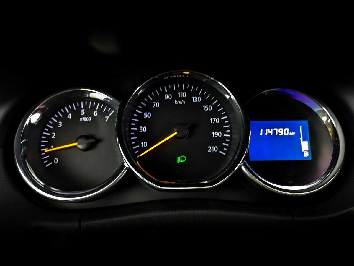 Б/У Рено Дастер 2017 года. Фото: #10