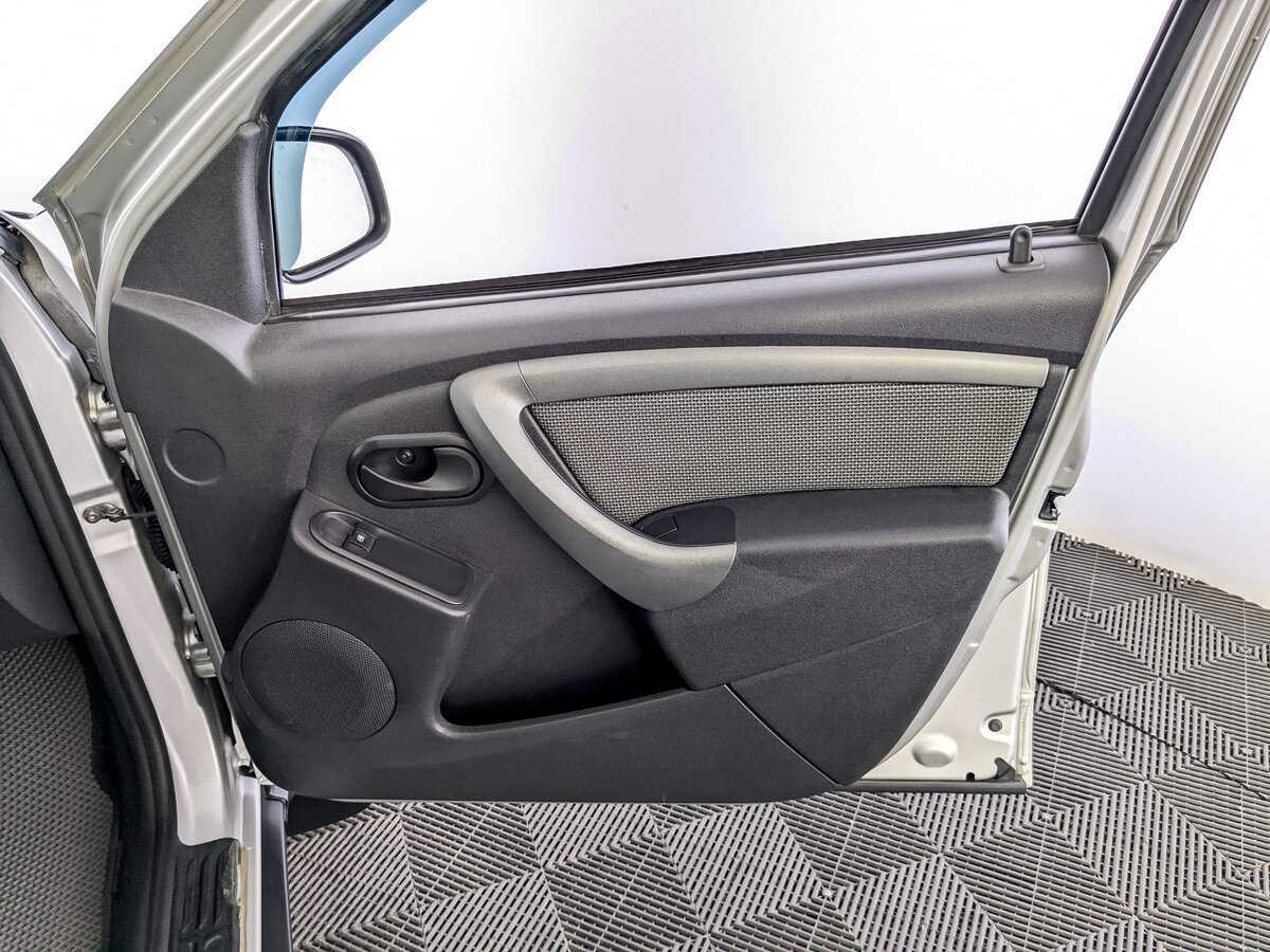 Б/У Рено Дастер 2017 года. Фото: #19