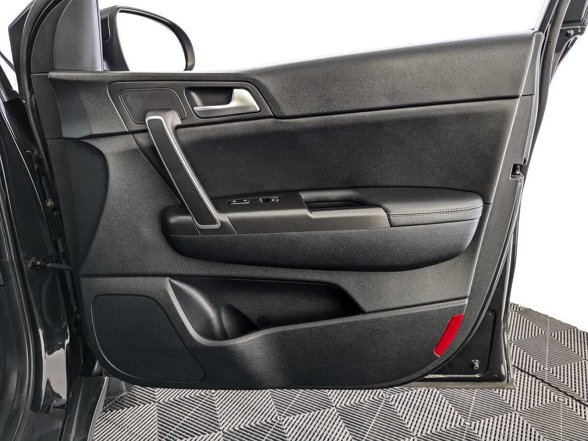 Б/У Киа Спортейдж 2020 года. Фото: #20