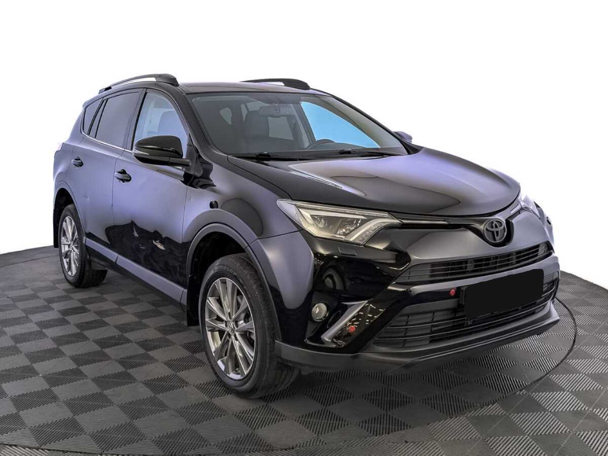 Toyota RAV4 2017 года с пробегом. Фото: #2