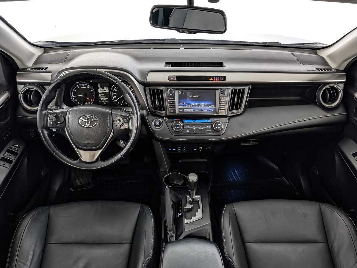 Toyota RAV4 2017 года с пробегом. Фото: #9