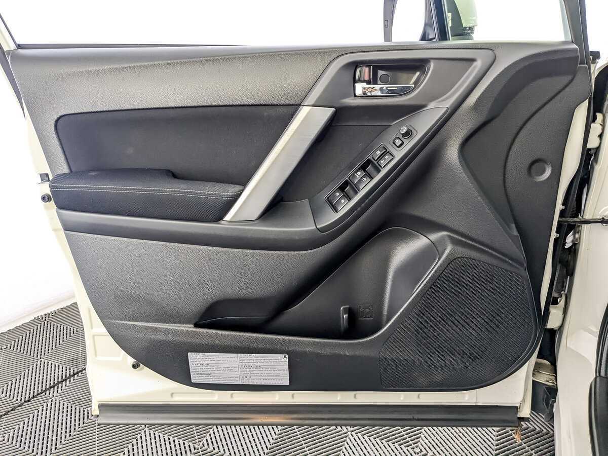 Б/У Субару Форестер 2015 года. Фото: #13