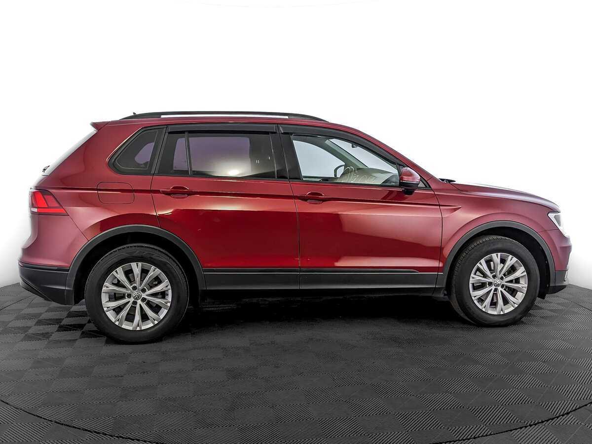 Б/У Фольксваген Тигуан 2017 года. Фото: #3