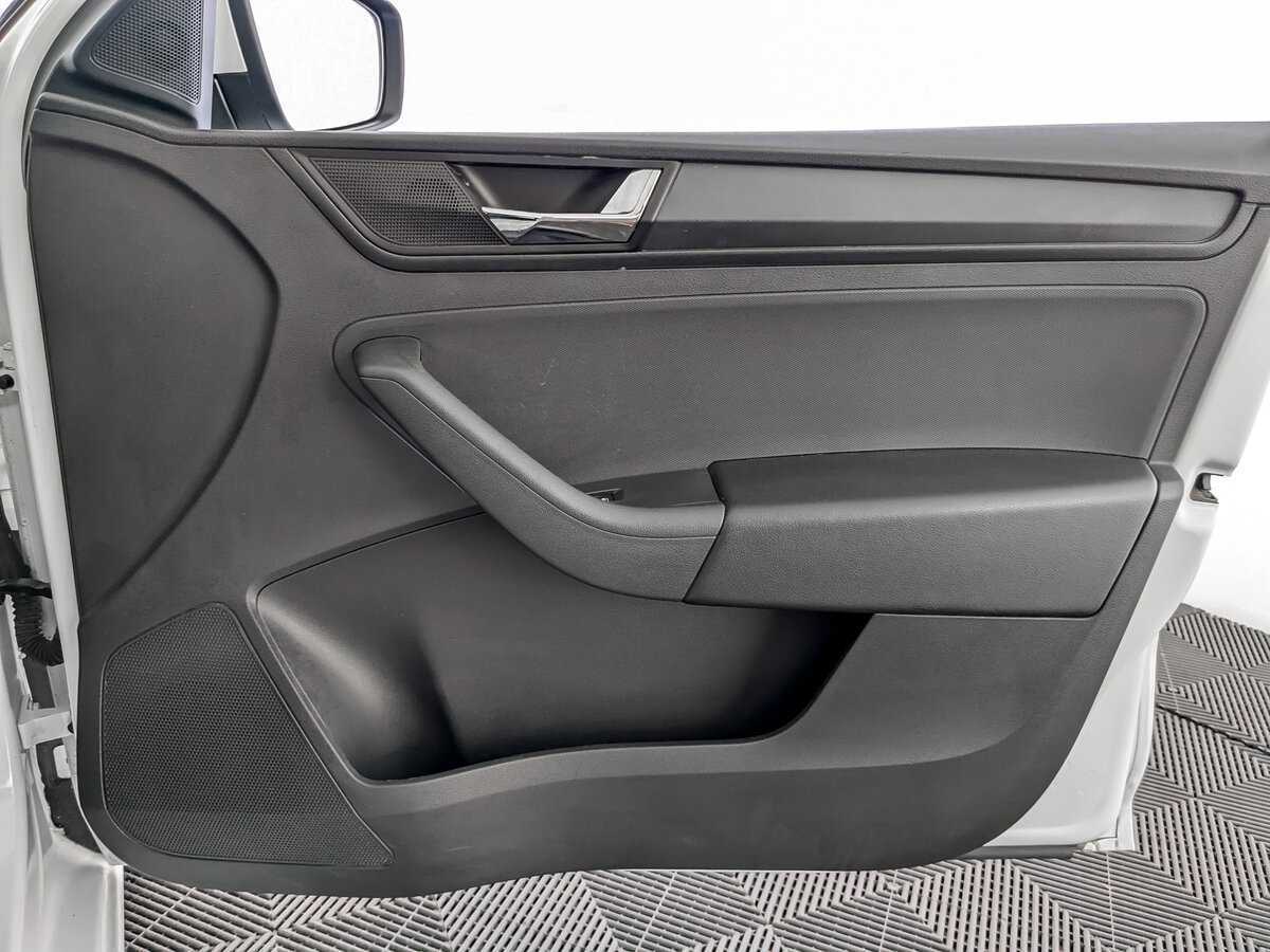 Б/У Шкода Рапид 2020 года. Фото: #19