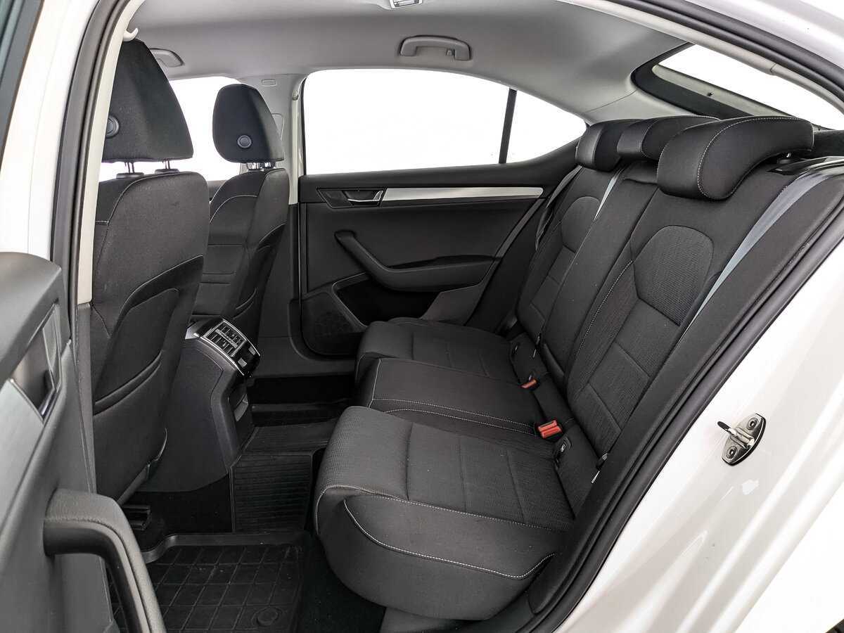 Б/У Шкода Суперб 2017 года. Фото: #12