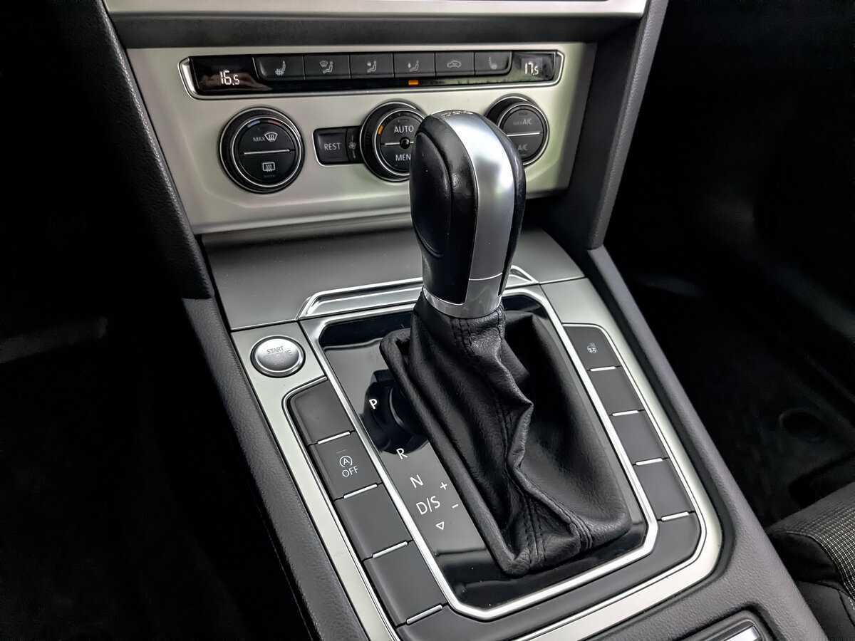 Б/У Фольксваген Пассат 2018 года. Фото: #20