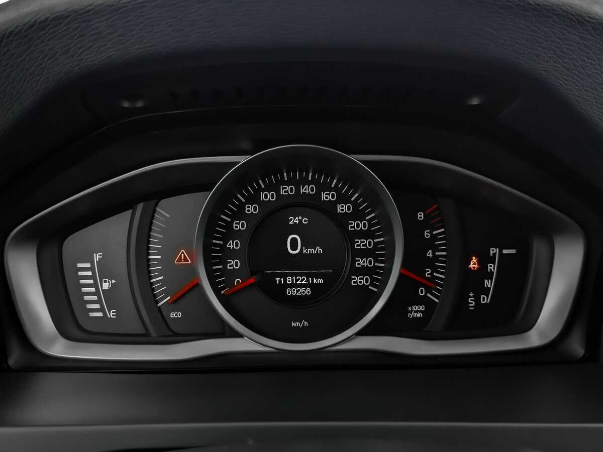 Б/У Вольво С60 2017 года. Фото: #10