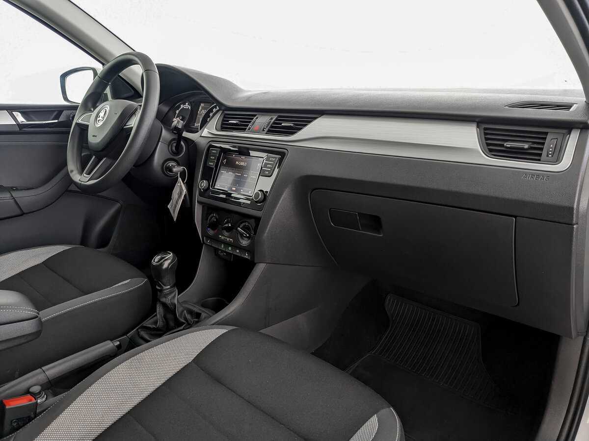 Б/У Шкода Рапид 2018 года. Фото: #8