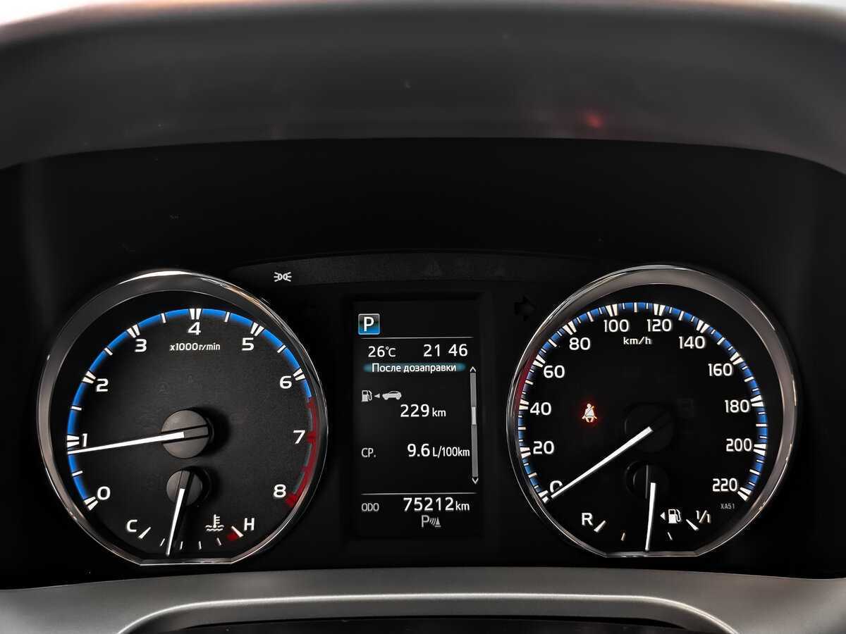 Toyota RAV4 2017 года с пробегом. Фото: #11