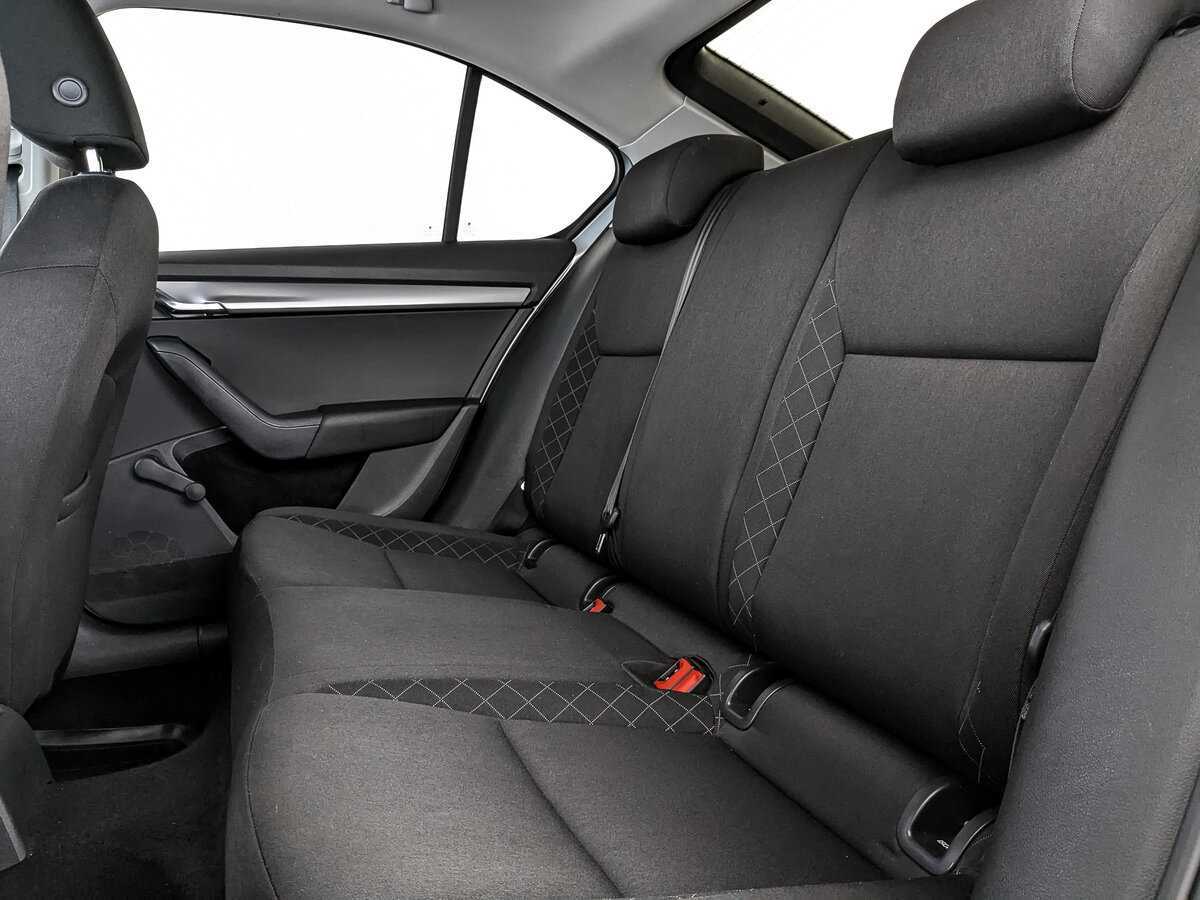 Б/У Шкода Октавия 2017 года. Фото: #13