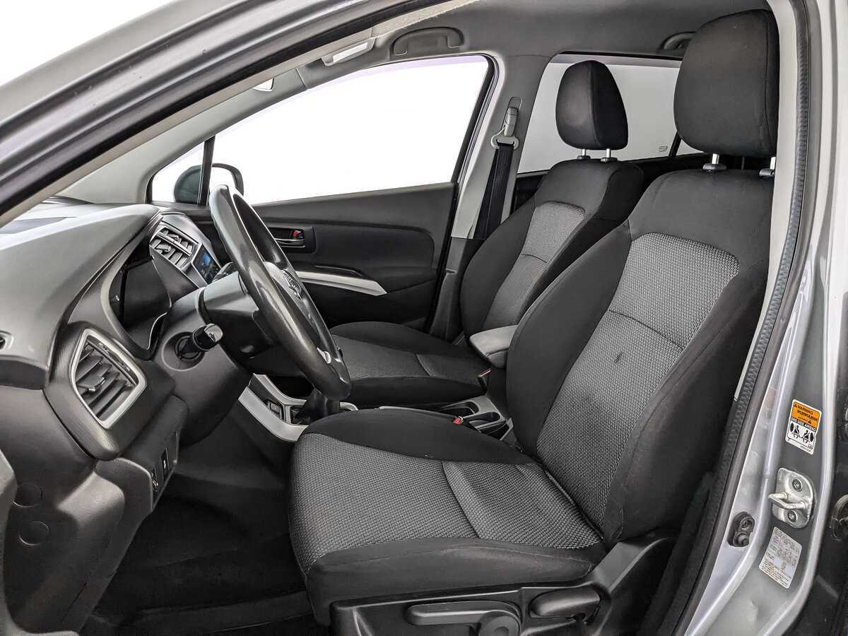 Б/У Сузуки С-Икс4 2014 года. Фото: #15