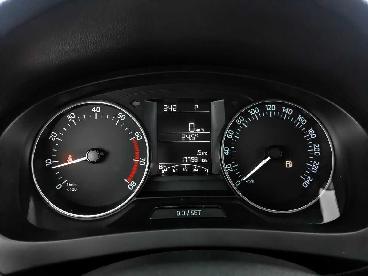 Б/У Шкода Рапид 2015 года. Фото: #11