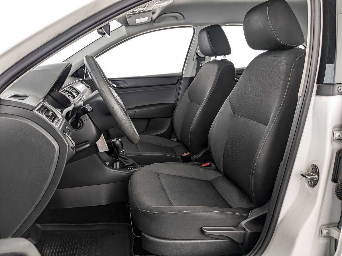 Б/У Шкода Рапид 2015 года. Фото: #15