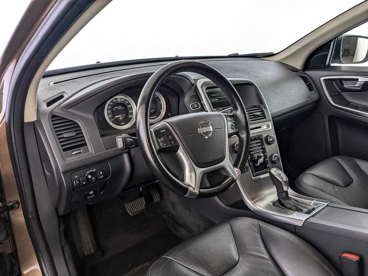 Б/У Вольво ИксЦ60 2012 года. Фото: #10