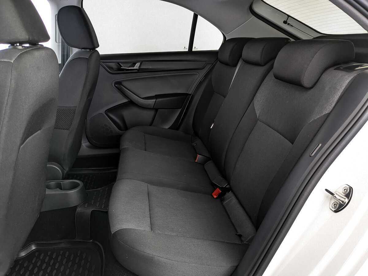 Б/У Шкода Рапид 2018 года. Фото: #13