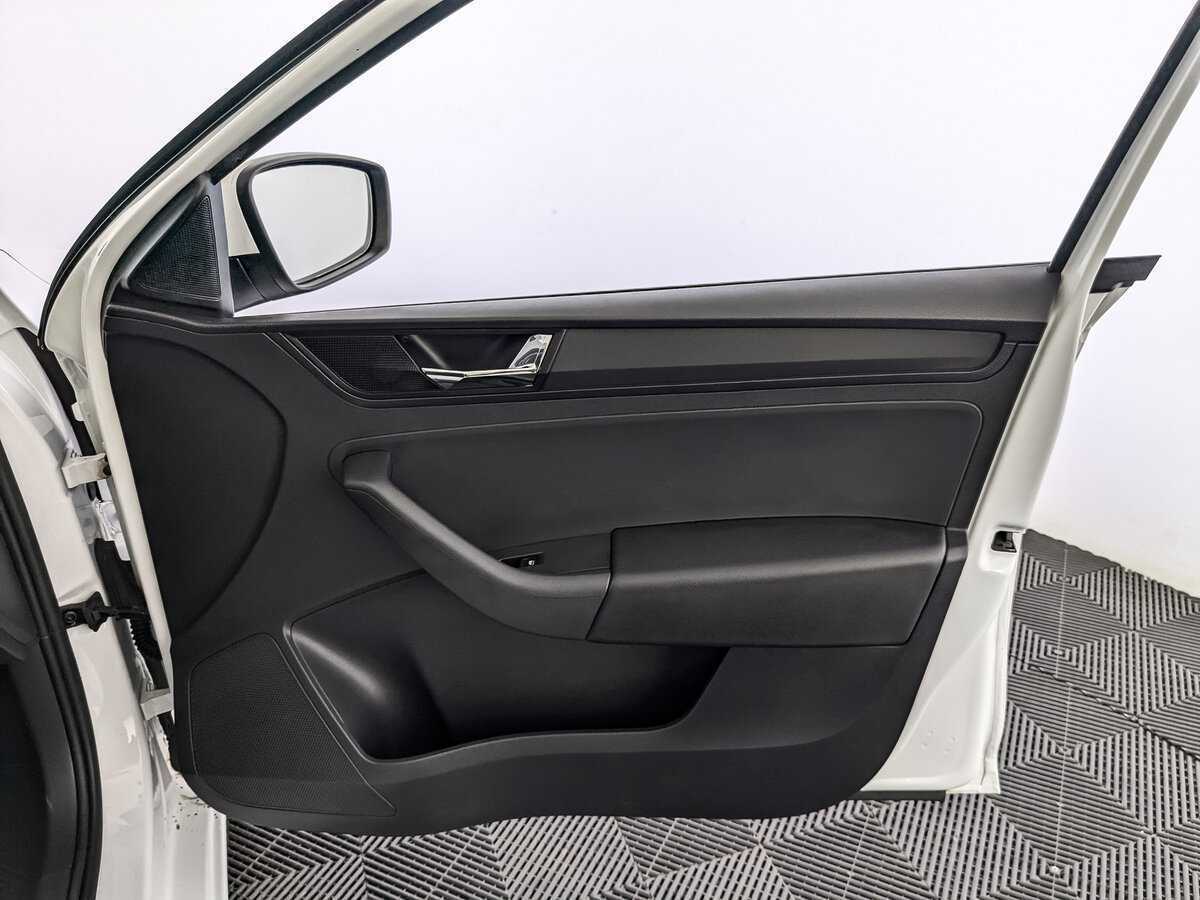 Б/У Шкода Рапид 2018 года. Фото: #20