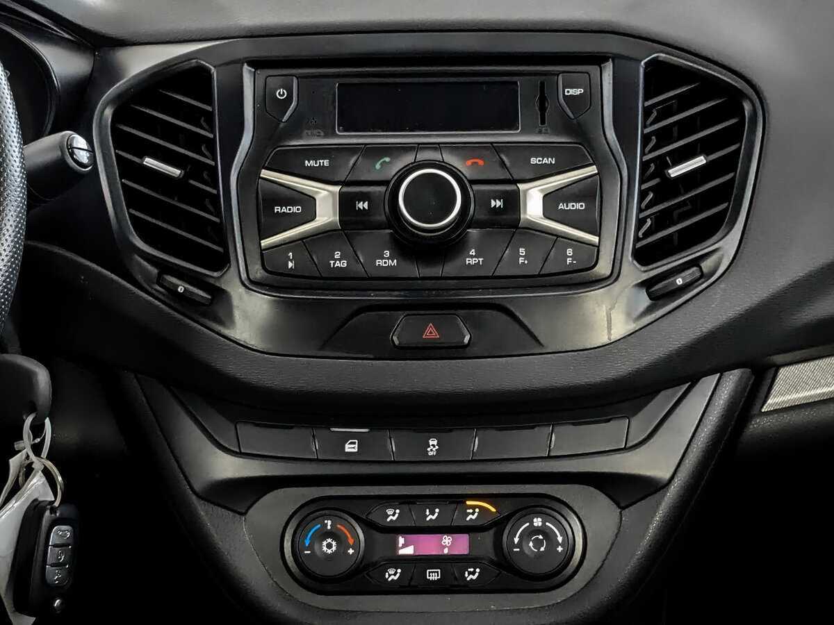 Lada (ВАЗ) Vesta 2016 года с пробегом. Фото: #12