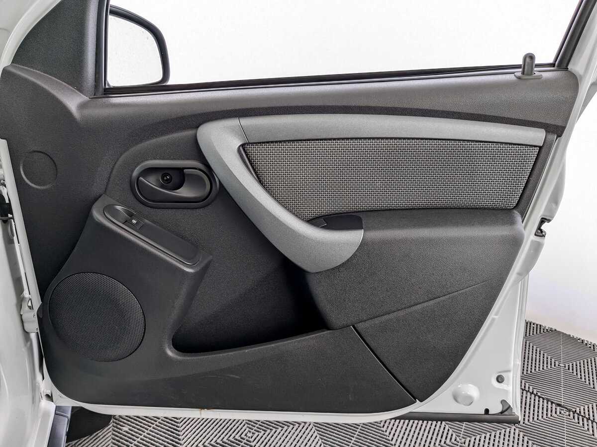 Б/У Рено Дастер 2018 года. Фото: #19