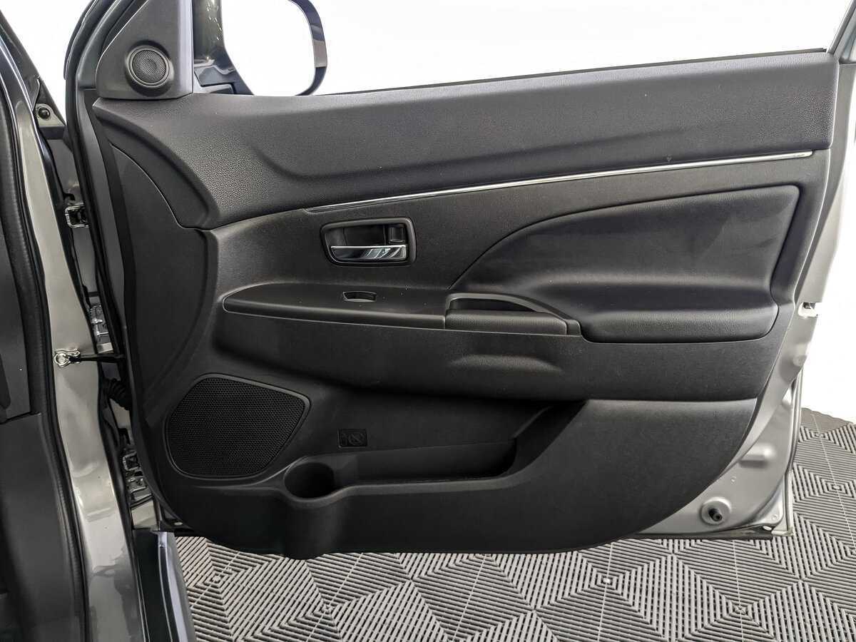 Б/У Митсубиши АС-Икс 2014 года. Фото: #18