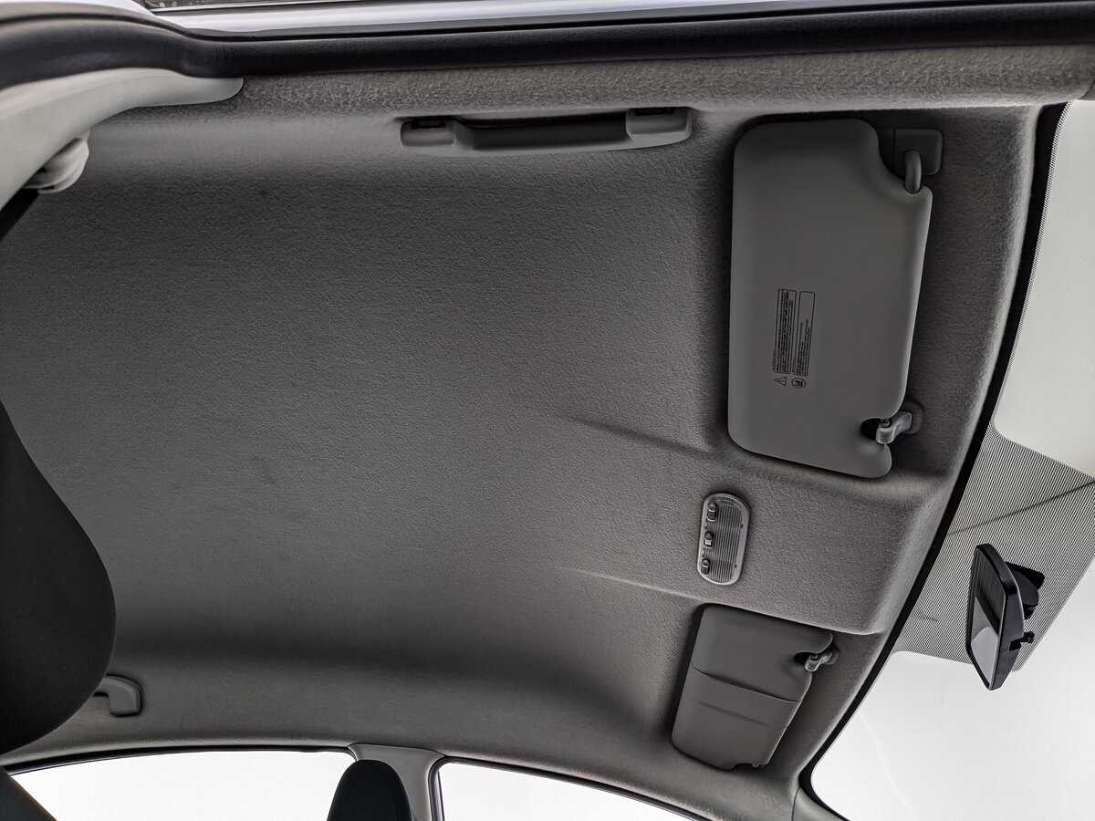 Б/У Ниссан Альмера 2015 года. Фото: #16