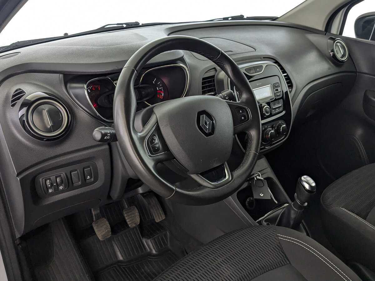 Б/У Рено Каптюр 2020 года. Фото: #10