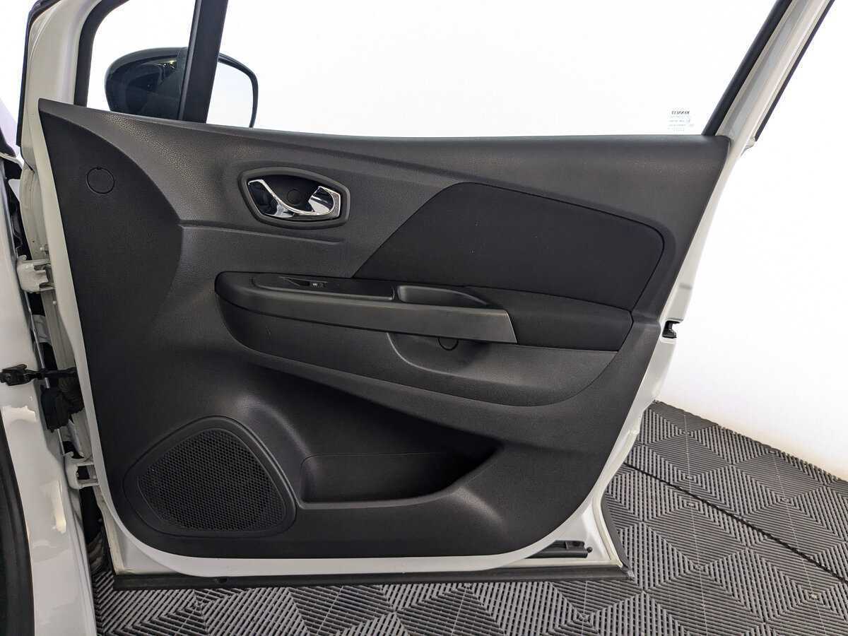 Б/У Рено Каптюр 2020 года. Фото: #19