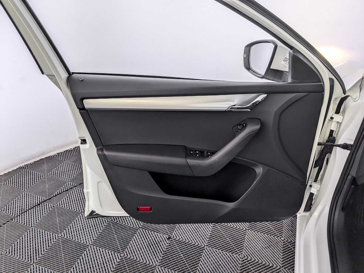 Б/У Шкода Октавия 2017 года. Фото: #14