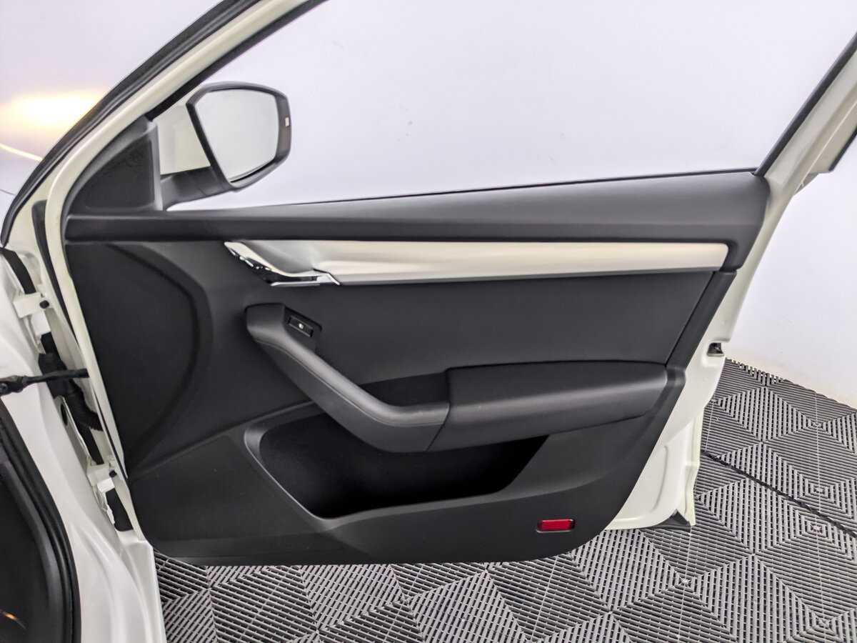 Б/У Шкода Октавия 2017 года. Фото: #19