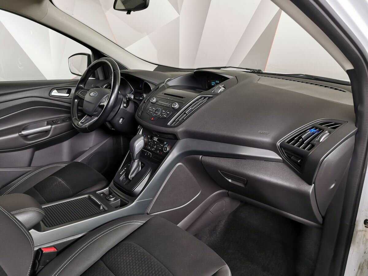 Ford Kuga 2017 года с пробегом. Фото: #8
