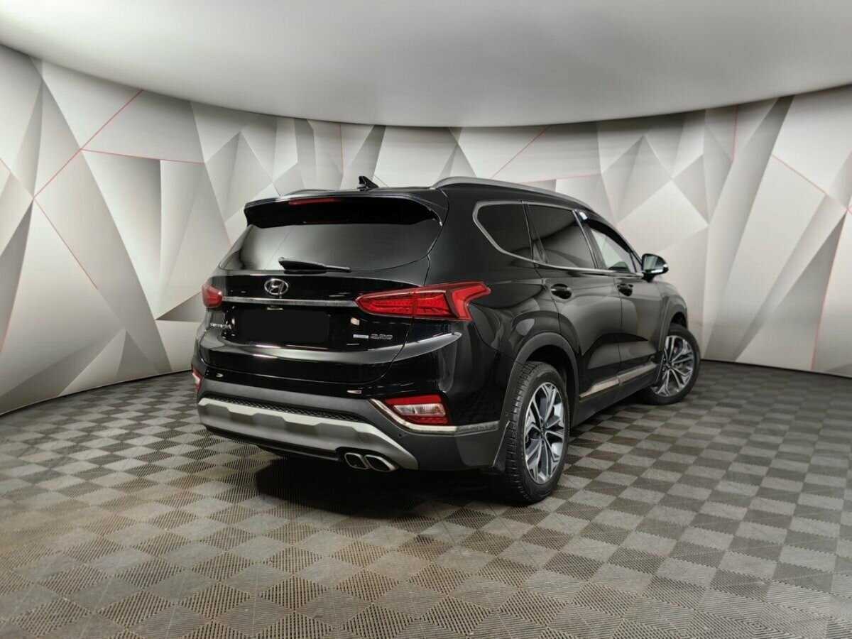 Hyundai Santa Fe 2019 года с пробегом. Фото: #1