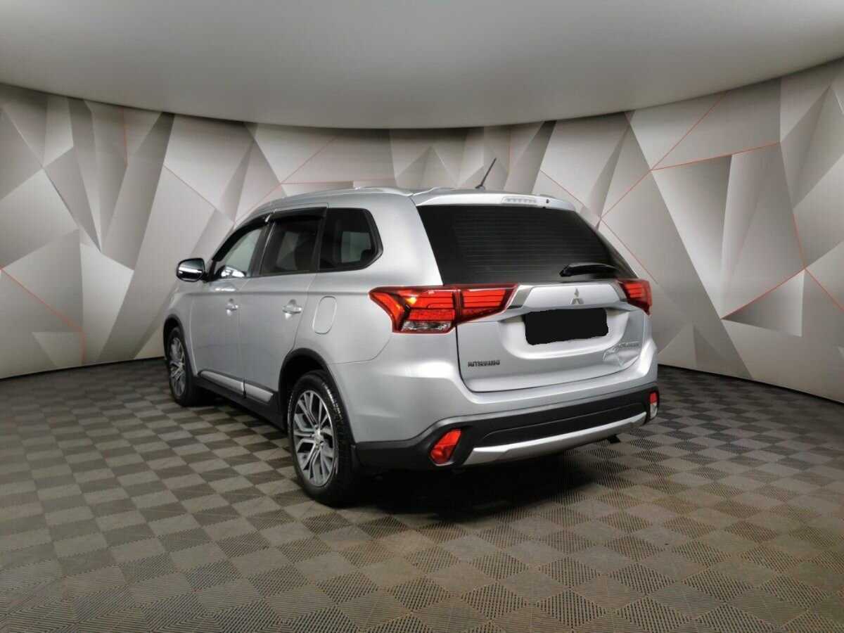 Mitsubishi Outlander 2016 года с пробегом. Фото: #3