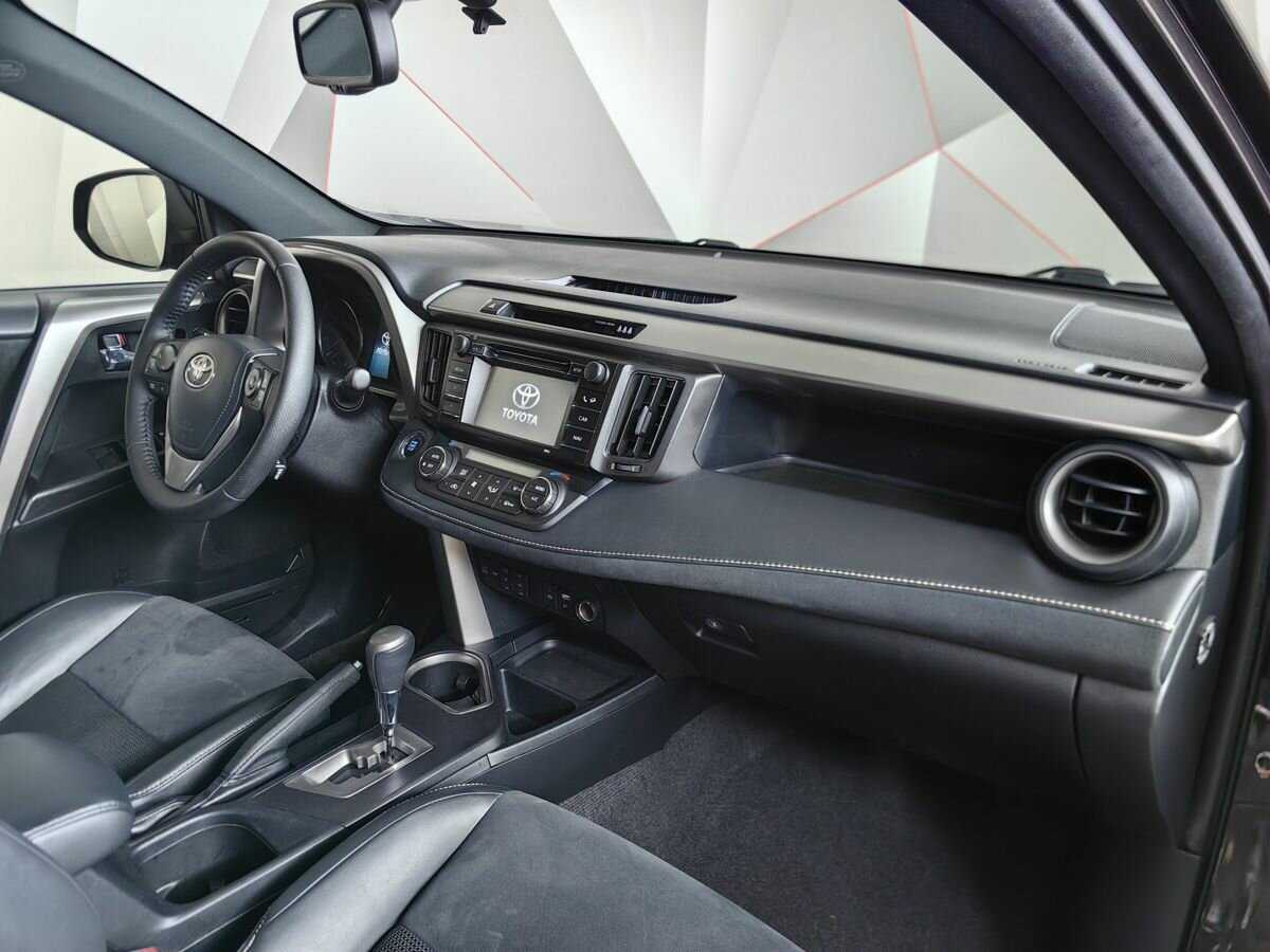 Toyota RAV4 2016 года с пробегом. Фото: #8