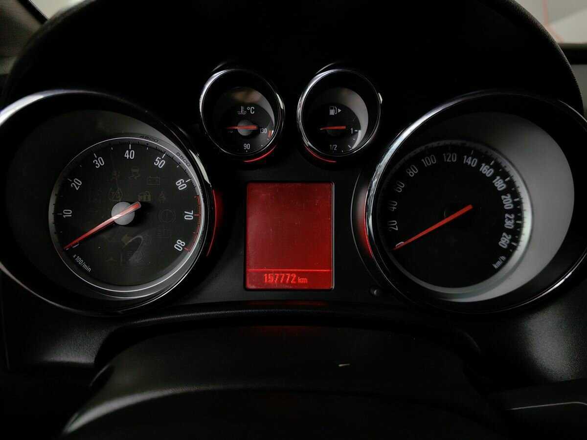 Opel Astra 2014 года с пробегом. Фото: #16