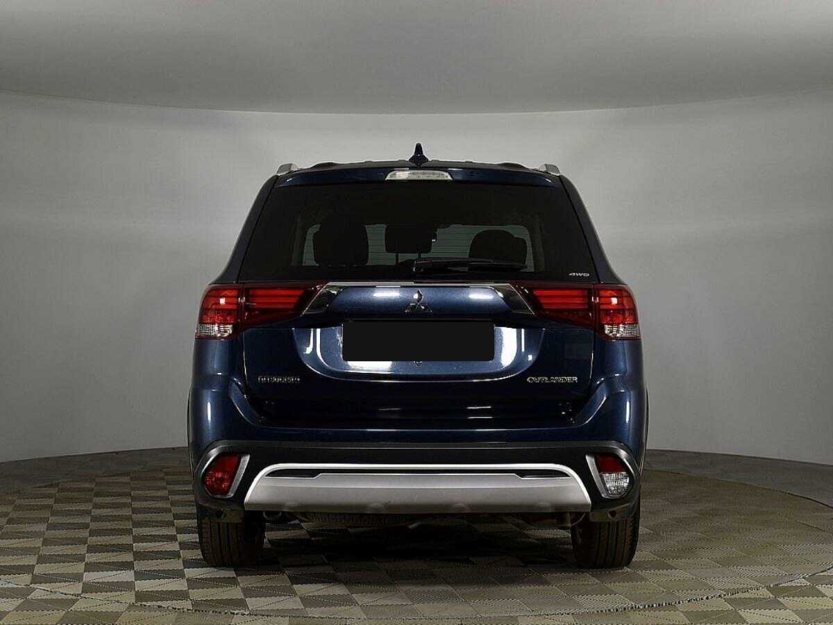Mitsubishi Outlander 2018 года с пробегом. Фото: #3