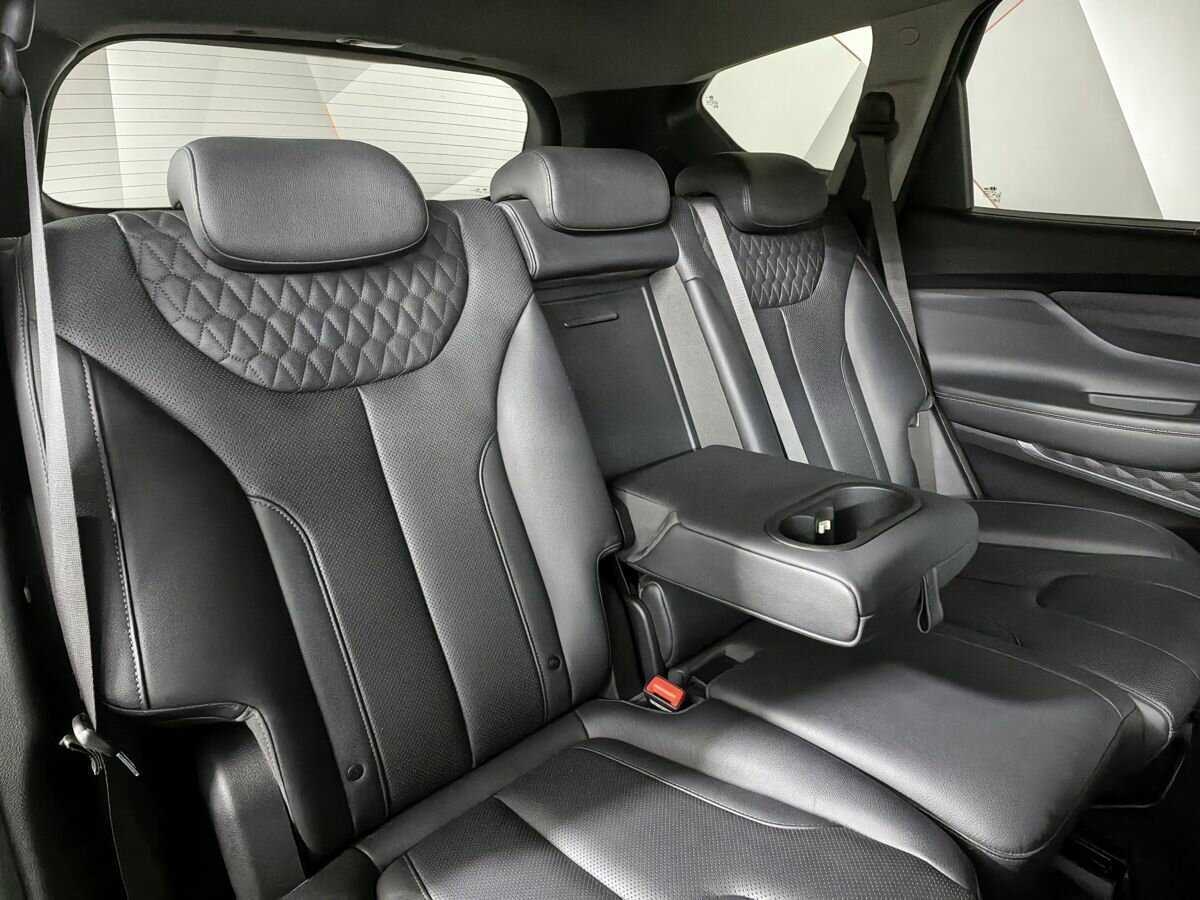 Hyundai Santa Fe 2018 года с пробегом. Фото: #12