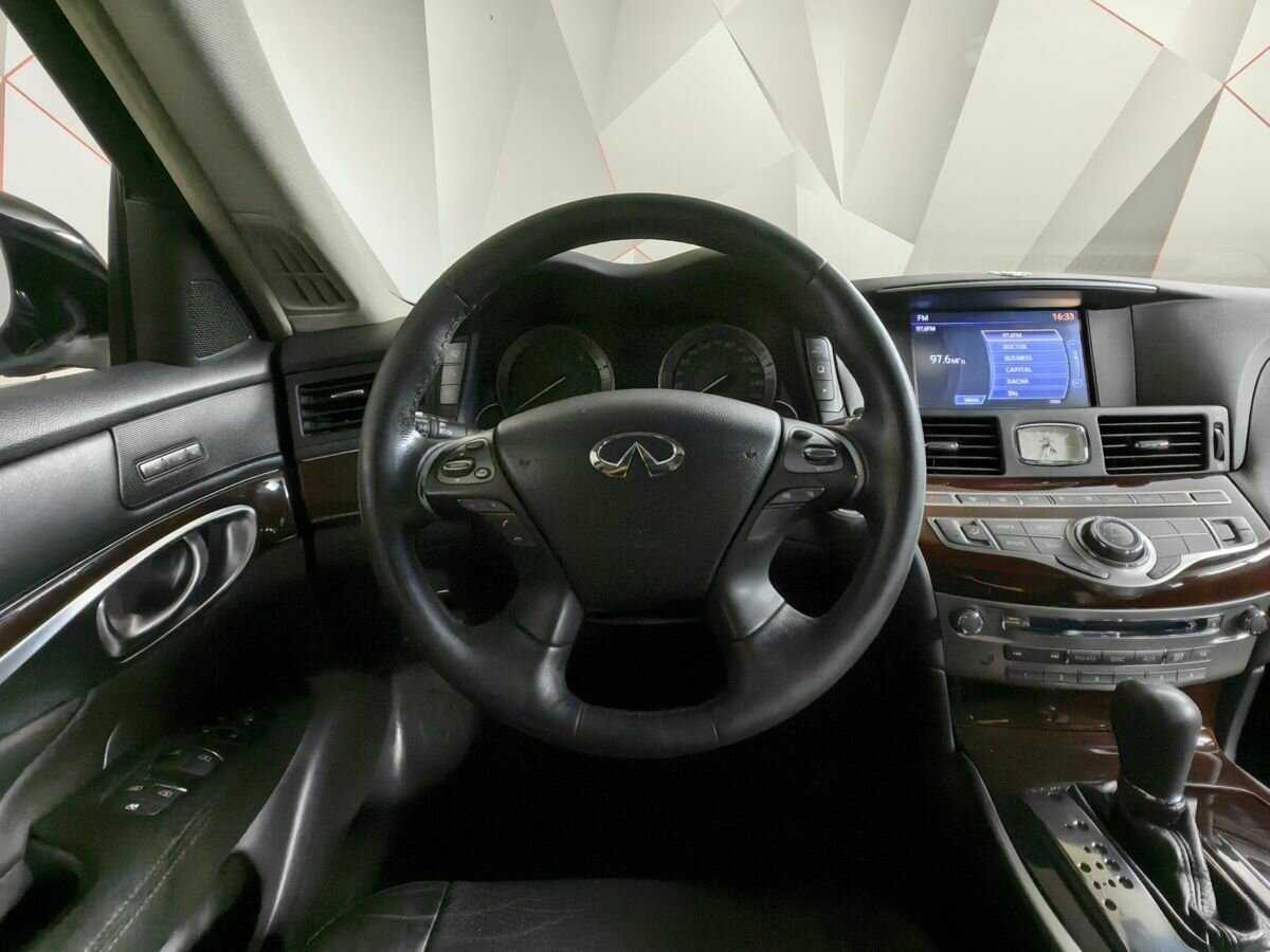 Infiniti Q70 2016 года с пробегом. Фото: #14